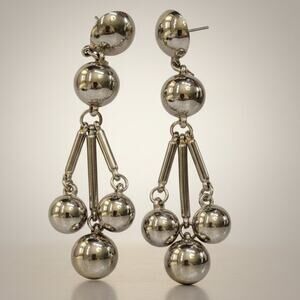 Vintage Silver Tone Ball Drop Dangle Earrings Graduated Bead Cluster Posts Style